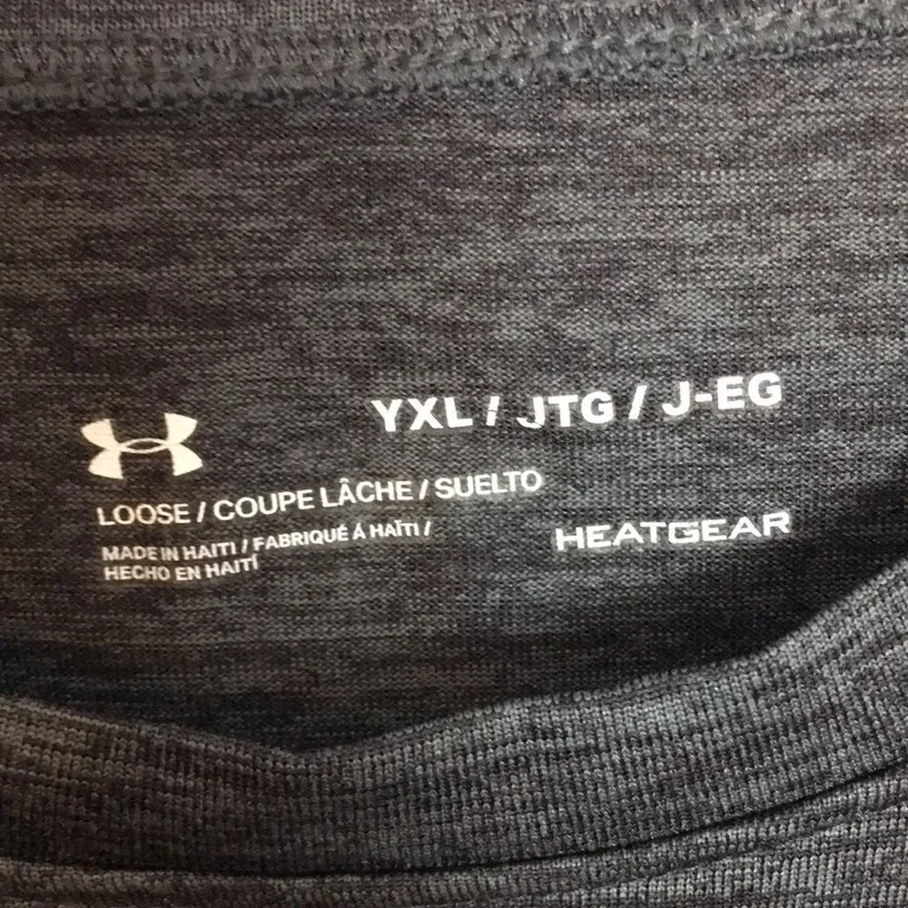 Under Armour HeatGear Loose-Fit Black and Gray T-Shirt Youth XL